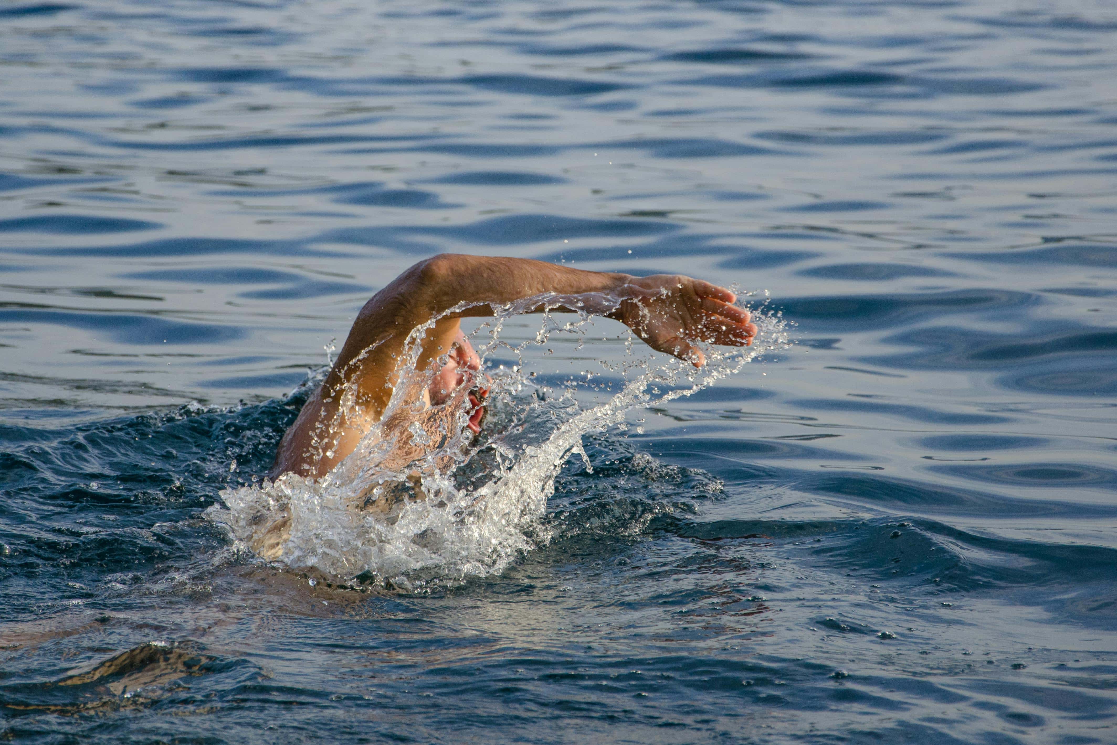 Zwemmen in open water: waar moet u rekening mee houden?